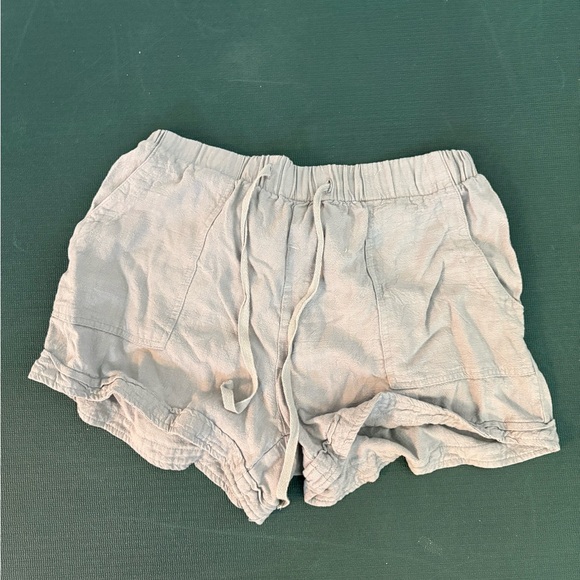 High Waist Gray Shorts with Elastic Waistband - Picture 3 of 5